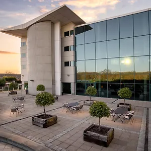 https://arora-hotel-gatwick-crawley.brighton-hotels-england.com